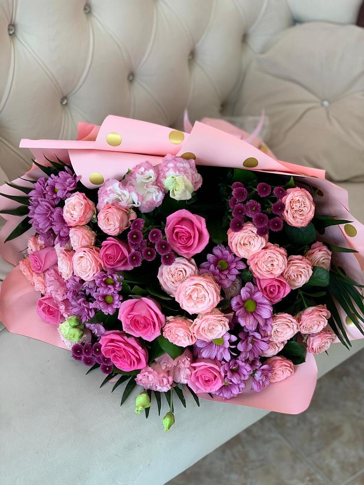 Букет цветов из: Хризантемы, Розы и Лизиантусы в Маришкино