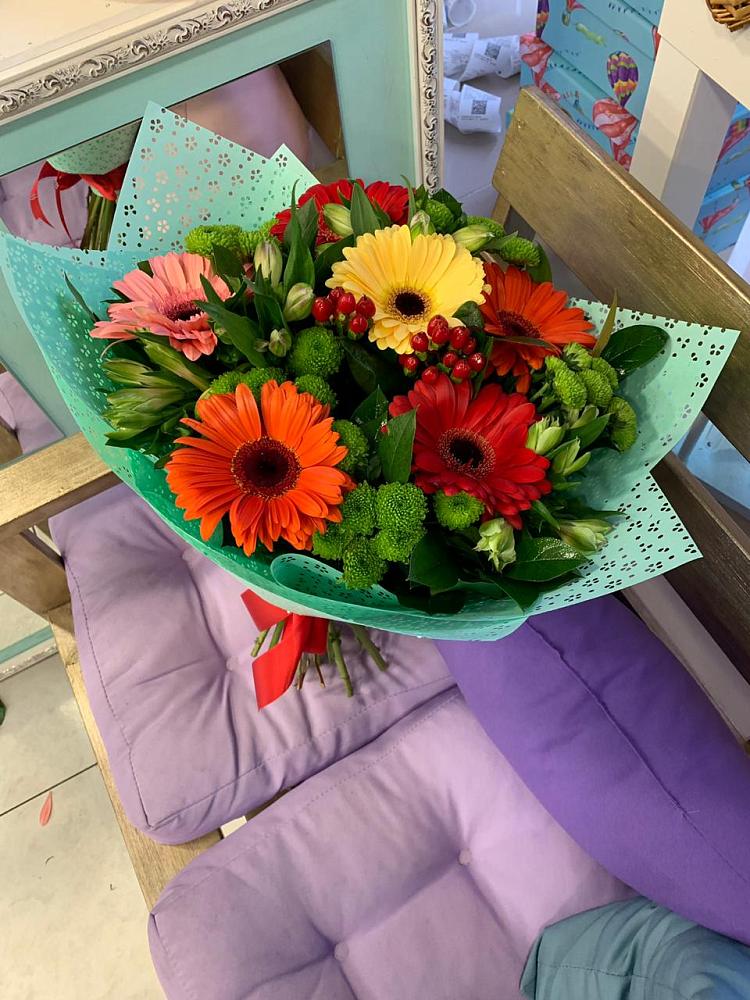 Букет цветов из: Герберы, Хризантемы и Альстромерии в Маришкино