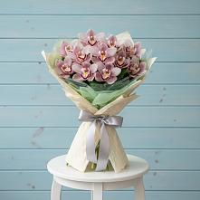 Букет цветов из:  Орхидеи и Розы в Маришкино