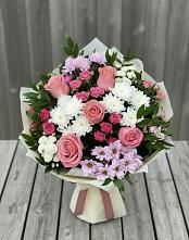 Букет цветов из:  Альстромерии, Гвоздики, Розы и Хризантемы в Маришкино