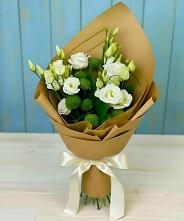 Букет цветов из:  Хризантемы и Лизиантусы в Маришкино