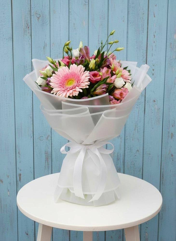 Букет цветов из: Герберы, Альстромерии и Лизиантусы в Маришкино