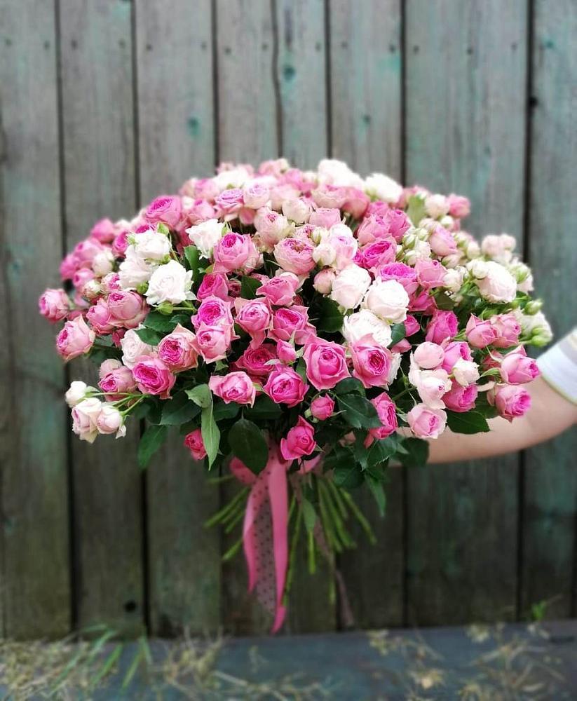 Букет Розовые кустовые розы Натали и Лав Лидия в Маришкино