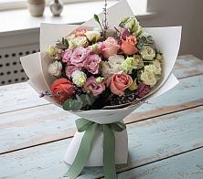 Букет цветов из:  Розы, Лизиантусы и Гвоздики в Маришкино