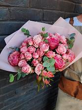 Букет розы в пальмах в Маришкино Букет цветов из: Розы в Маришкино