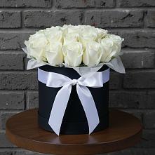 Цветочная композиция из Розы в шляпной коробке в Маришкино